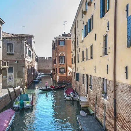 Ca' Fettier Canal View Venedik